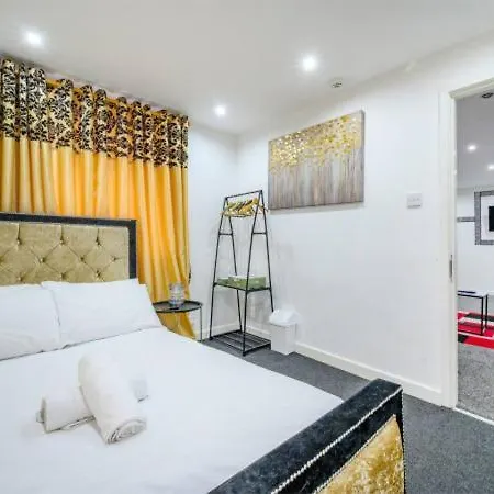 Ra1gh Cosy Free Parking & Fast Wi-fi * Leeds (West Yorkshire)