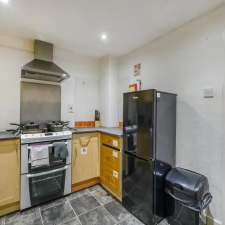 Ra1gh Cosy Free Parking & Fast Wi-fi * Leeds (West Yorkshire)